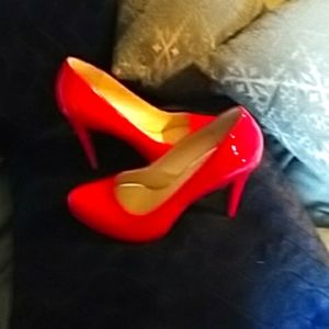 Cute Jessica Simpson pink pumps